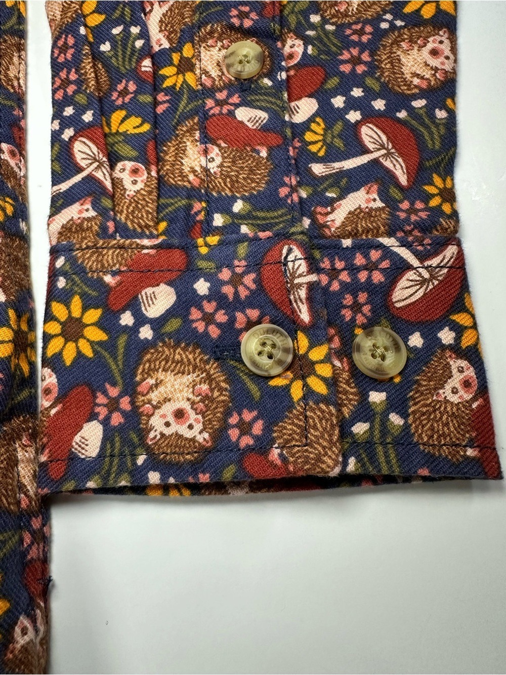 Duluth Trading Free Swingin Flannel Hedgehog Mushroom Cottagecore Woodland Small - Picture 13 of 16